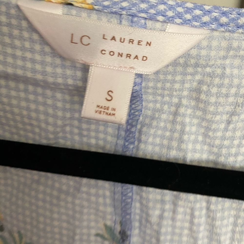 Top - Picture 3 of 3